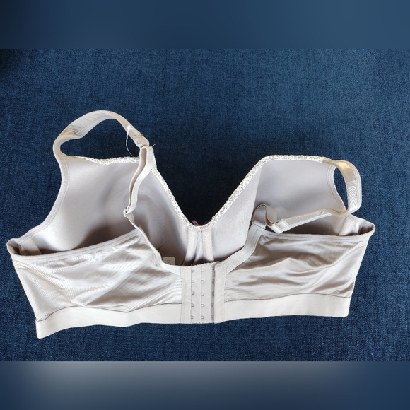 NWT Cacique Balconette Bra Size 44D Underwire - Picture 3 of 7